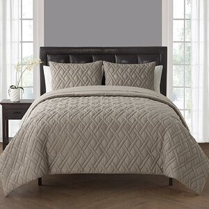 Woodbridge Comforter Set