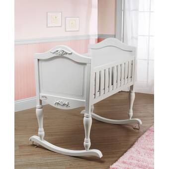 green frog bassinet