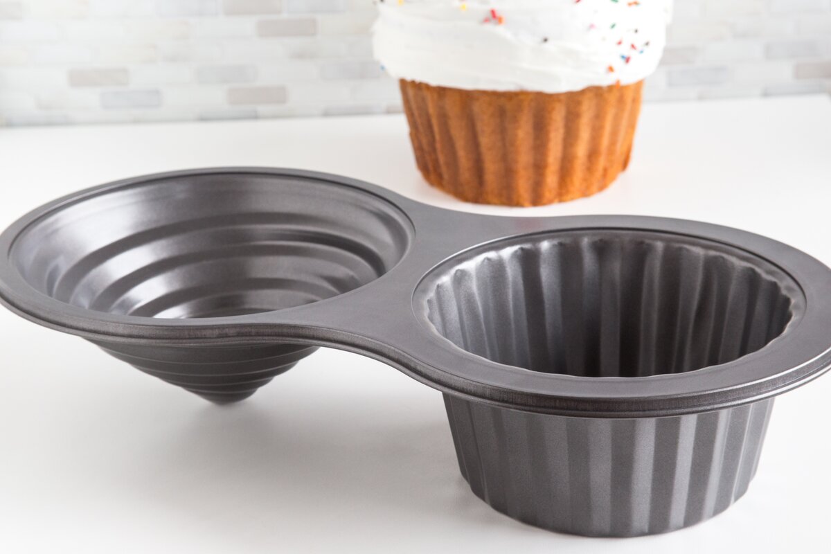 Non-Stick Giant Cupcake Pan