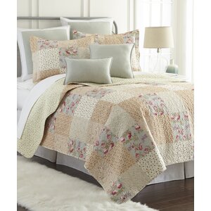 Riverside 3 Piece Reversible Quilt Set