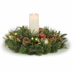 Traditional Highland Holiday Candle Centerpiece