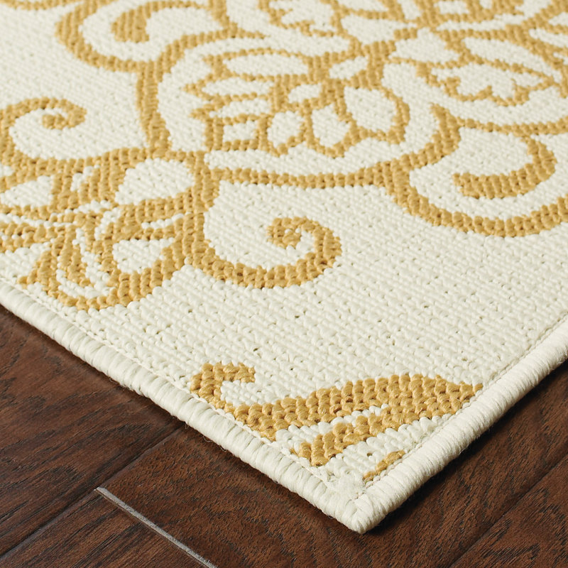 Charlton Home Carriage Hill HandWoven Gold Indoor/Outdoor Area Rug
