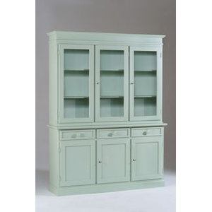 Standvitrine Yvette aus Massivholz von Castagnetti