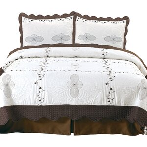 Athena Embroidered Quilt Set