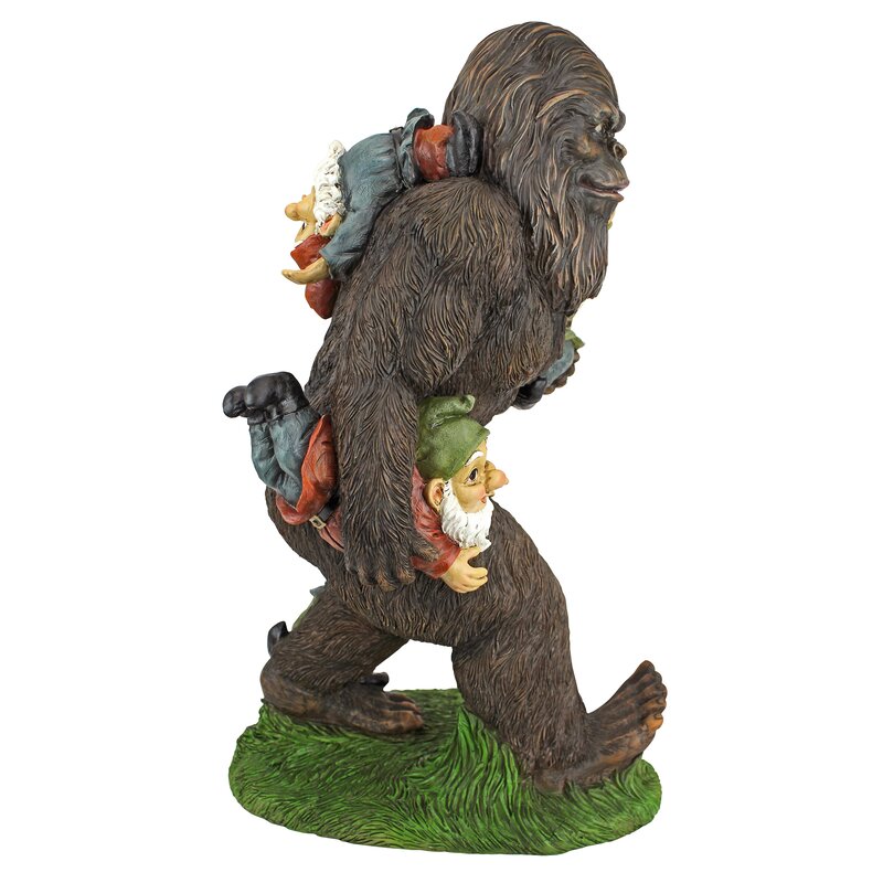 Design Toscano Schlepping the Garden Gnomes Bigfoot Statue & Reviews ...