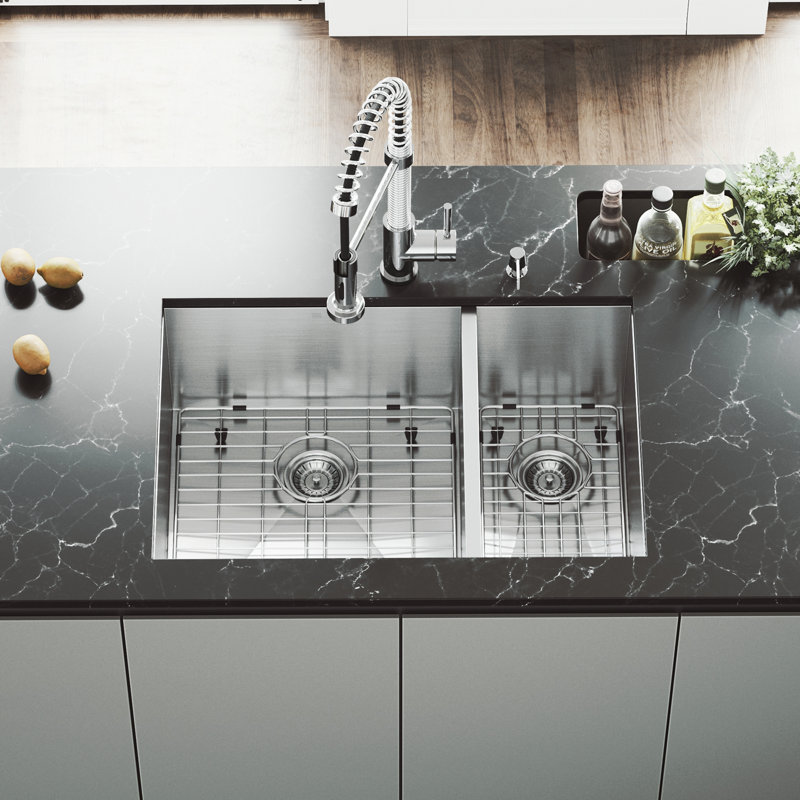 Vigo Endicott Stainless Steel Double Bowl 29 L X 20 W Undermount Vg2920blk1 Endicott Stainless Steel Double Bowl 29 L X 20 W Undermount Kitchen Sink With Grids And Strainers