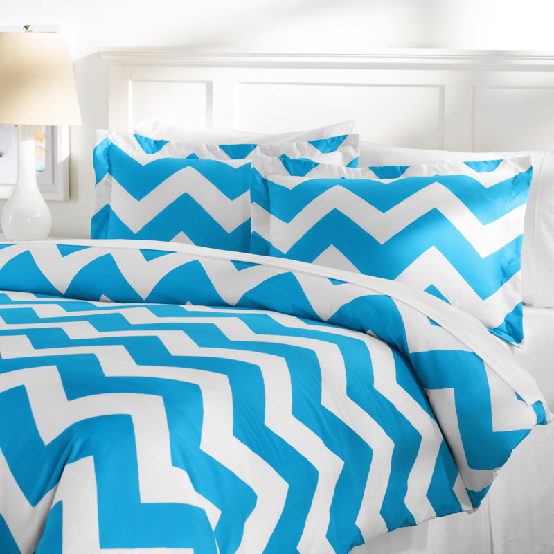 Wayfair Basics™ Wayfair Basics 3 Piece Chevron Down Alternative Duvet