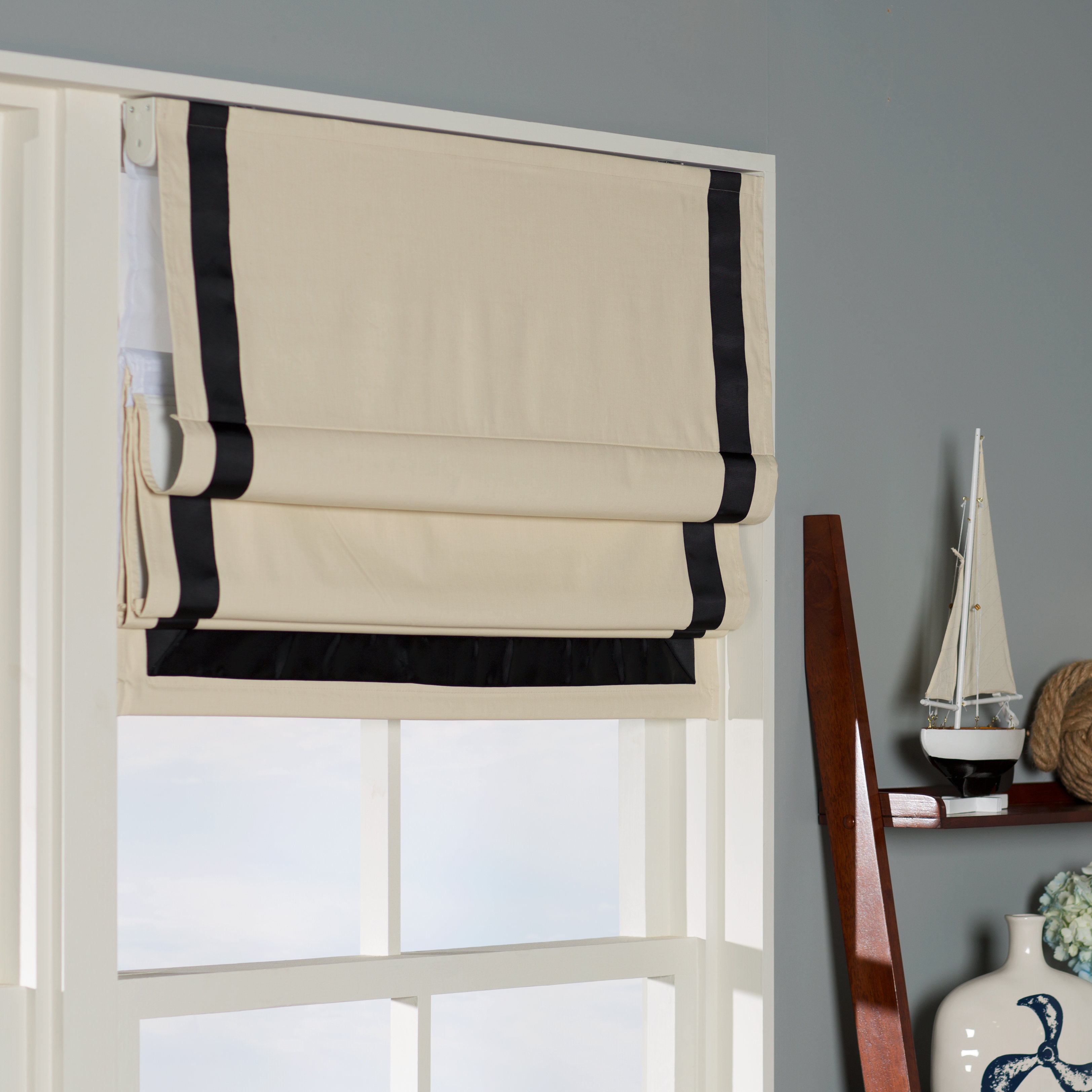 Beachcrest Home Indoor Cordless Blackout Roman Shade Reviews