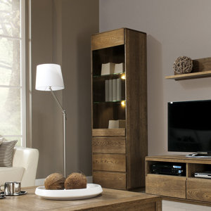 Standvitrine Burgett aus Massivholz von Marlow H..