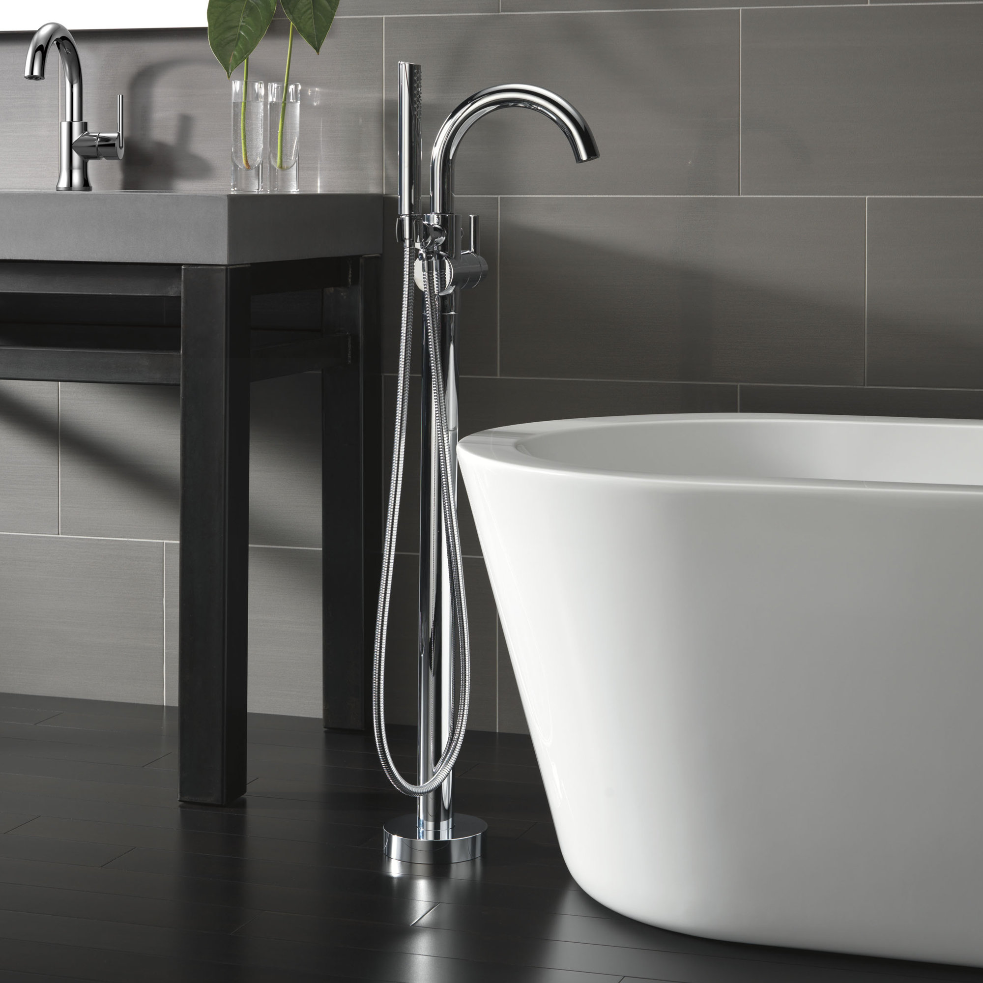 Trinsic 174 Bathroom Single Handle Floor Mount Tub Filler