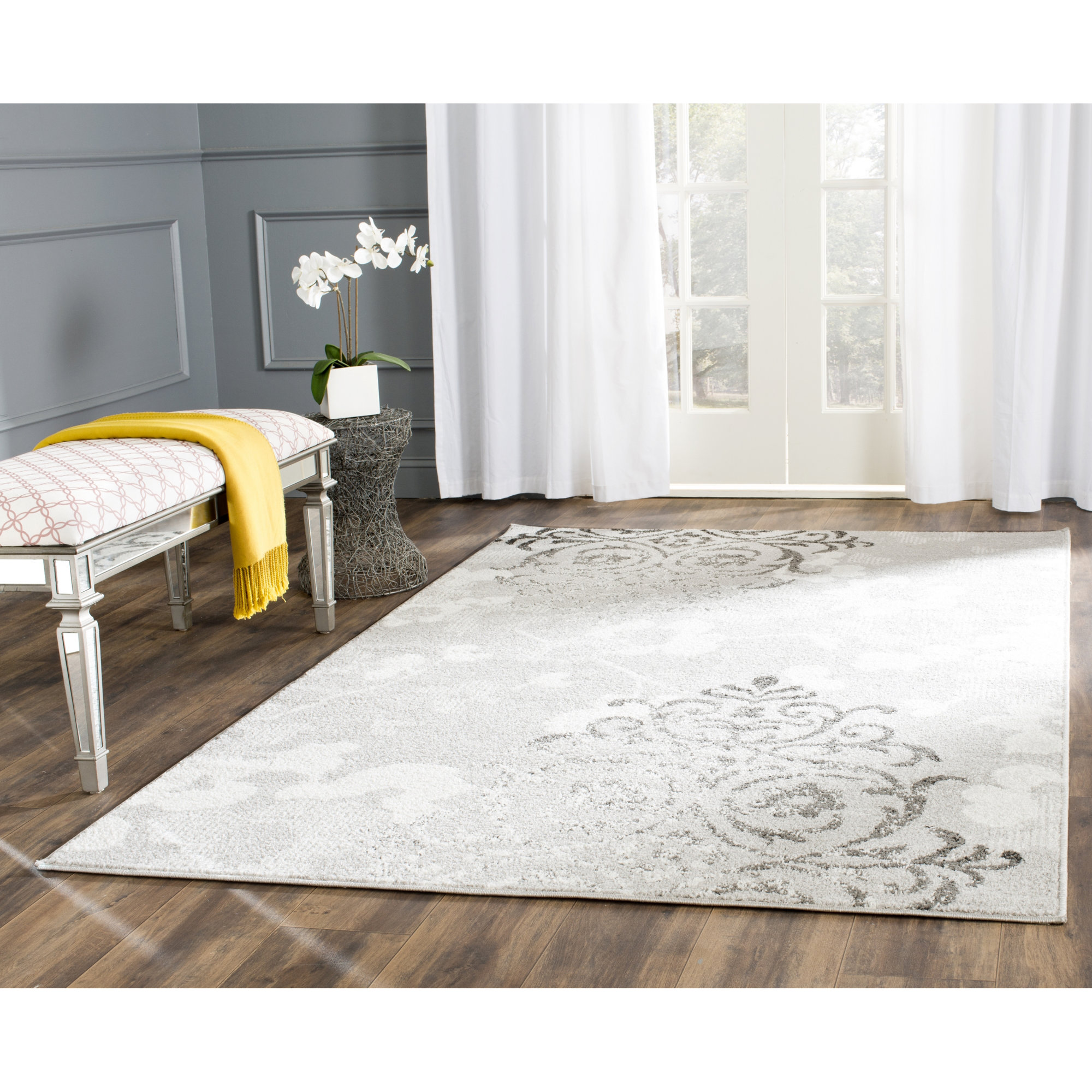 Beth Silver/Ivory Area Rug & Reviews Joss & Main