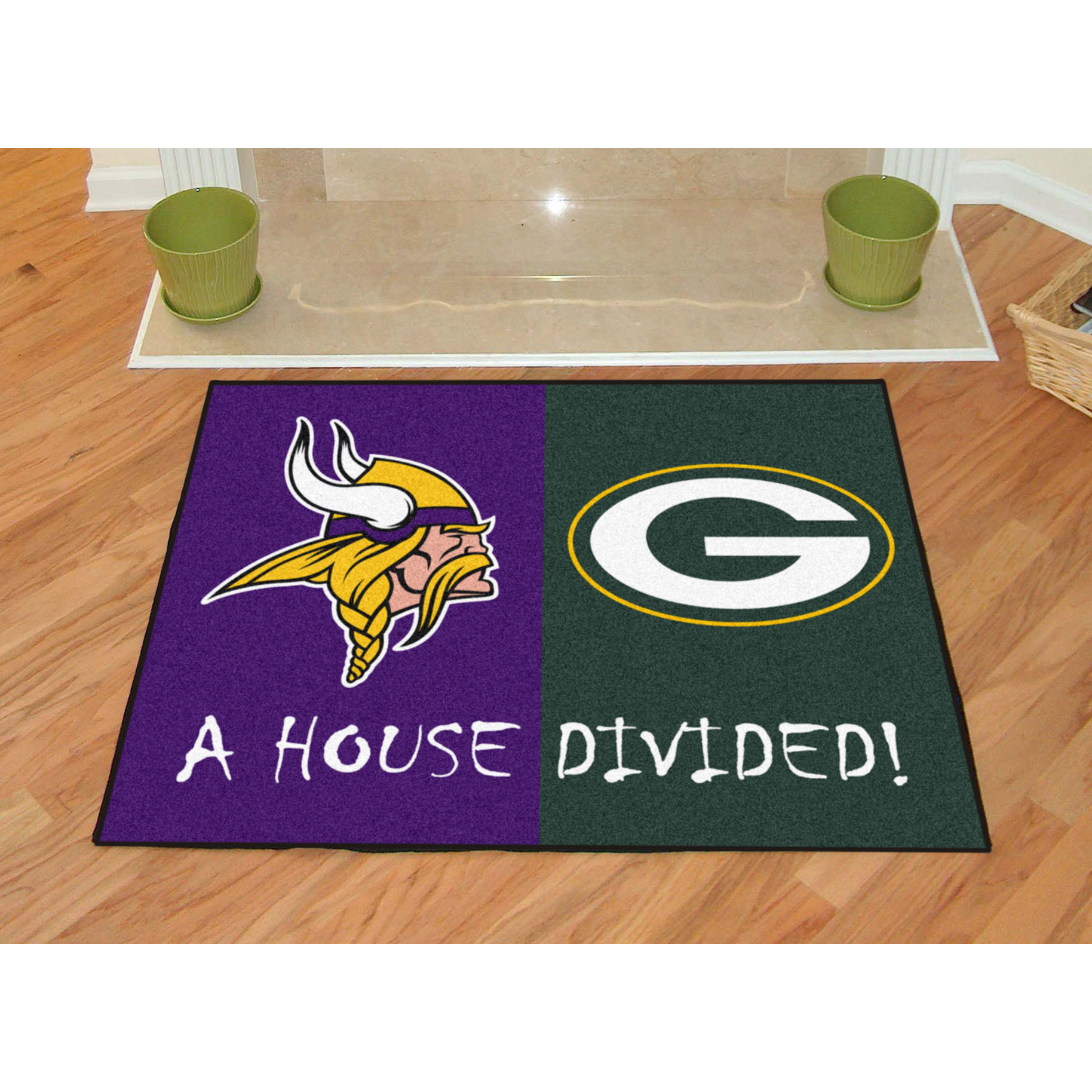 FANMATS NFL House Divided Vikings / Packers House Divided Mat