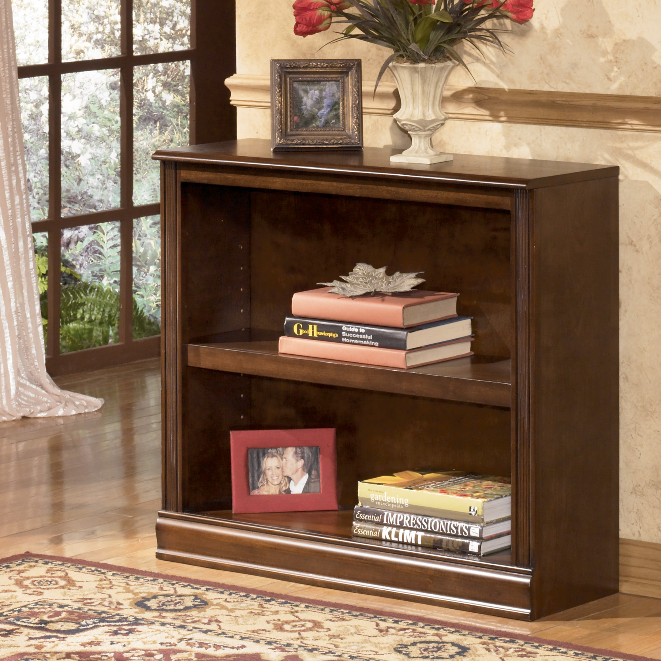 Комплект книжных стеллажей ashley furniture h527-15-16-17.