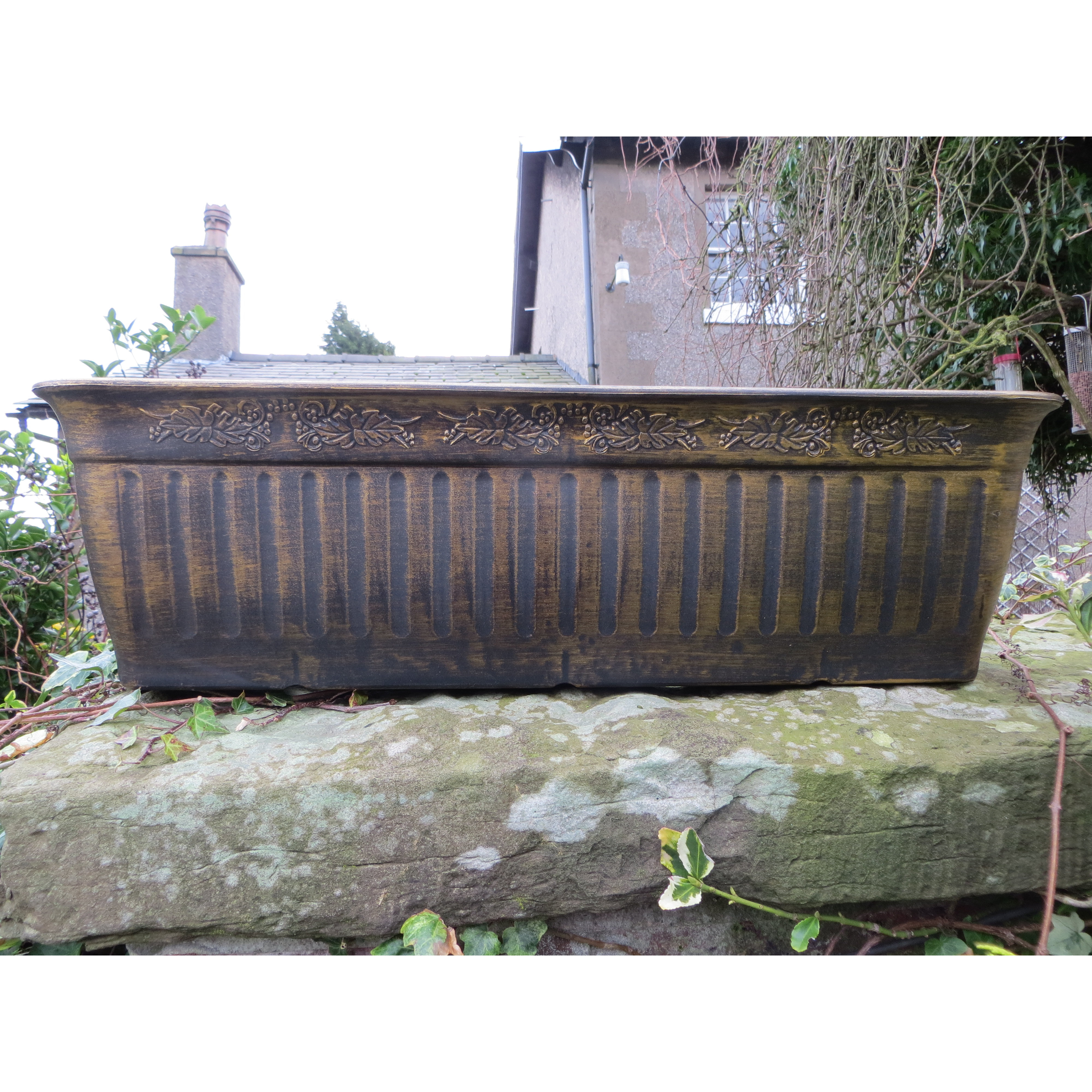 eden stone lite planter